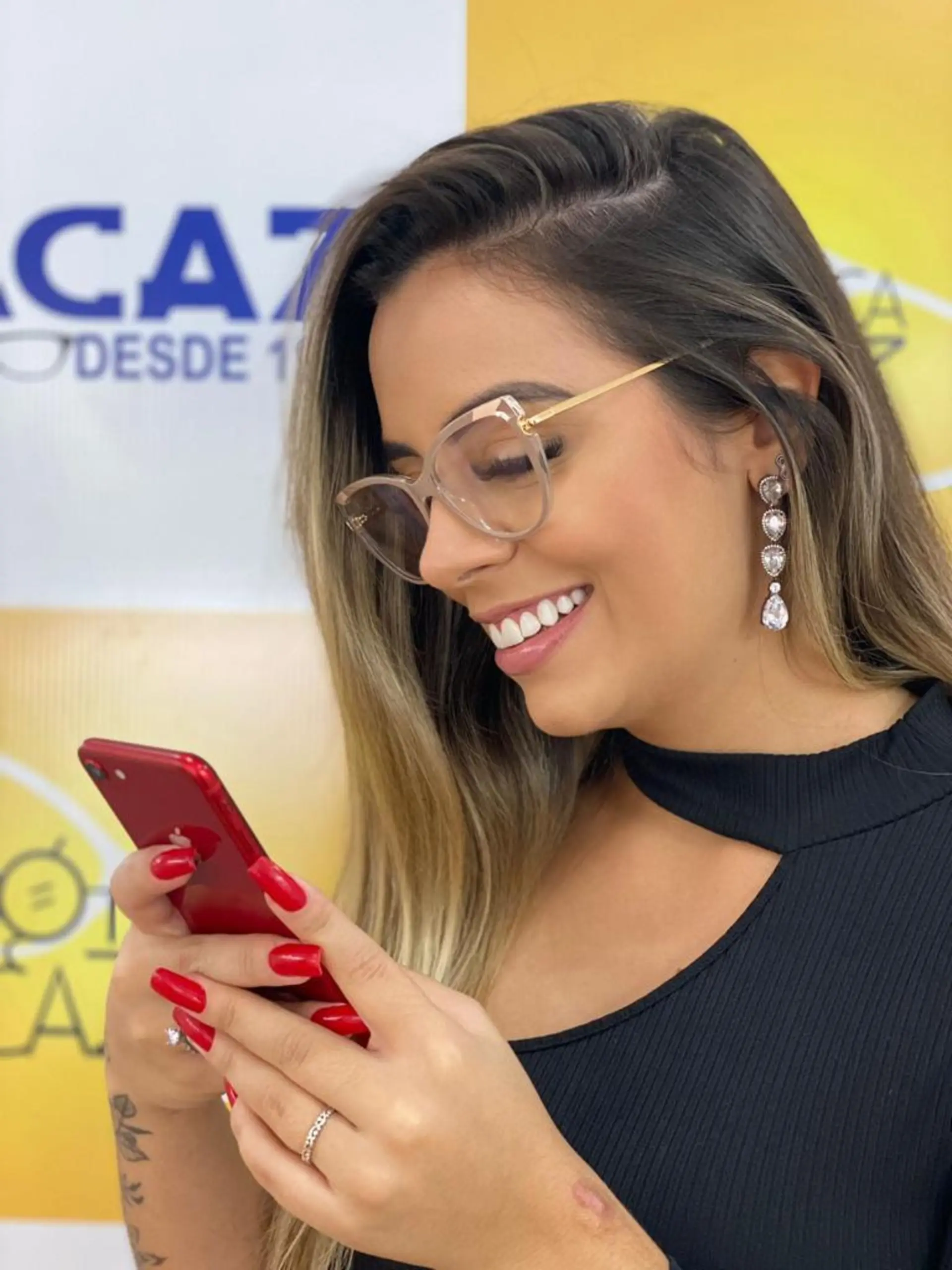 Óculos de grau feminino jovem